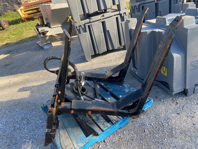Attachments  Boss Bin Lifter Photo